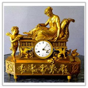 Pendule-époque-empire-en-bronze